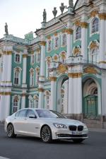 BMW 750i 2013 года